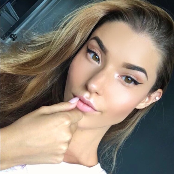 Meet your Posher, Jess - Picture 1 of 1